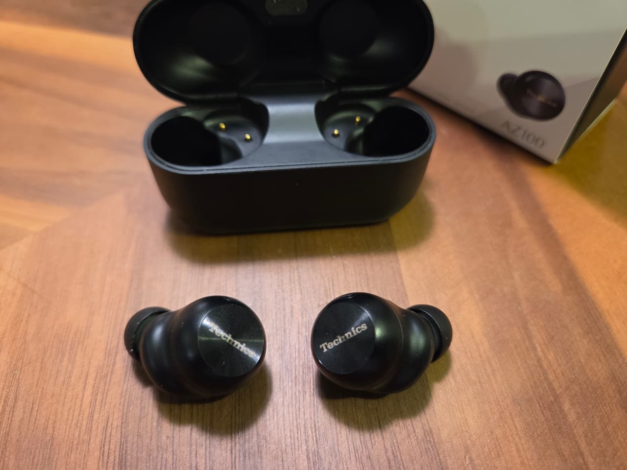 Technics AZ100 Earbuds full box