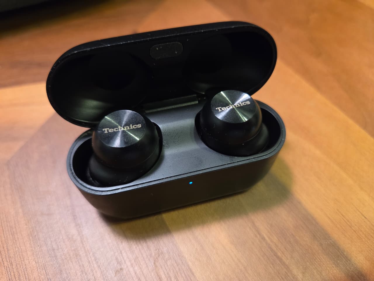 Technics AZ100 Earbuds full box