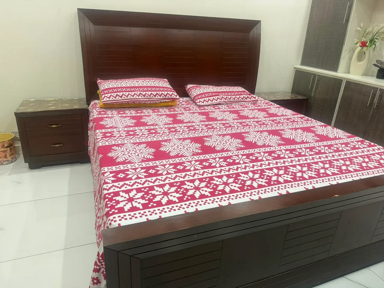 King size bed set