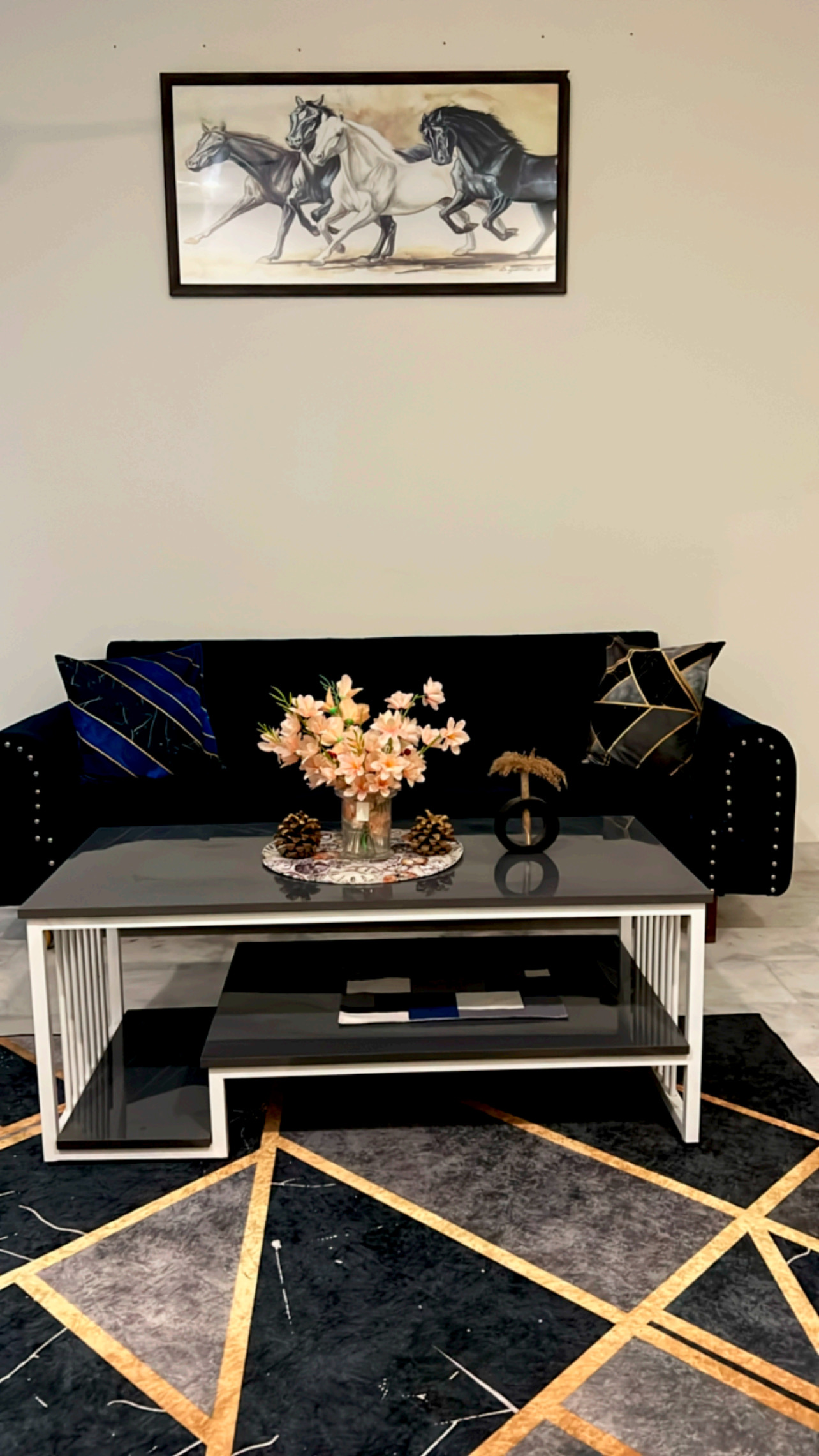Central table
