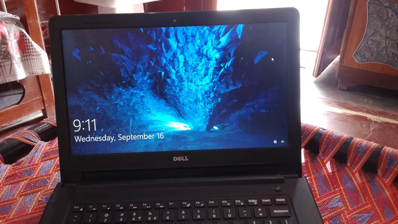 👉 Dell Vostro 14-3468 Core i7 7th Gen Laptop