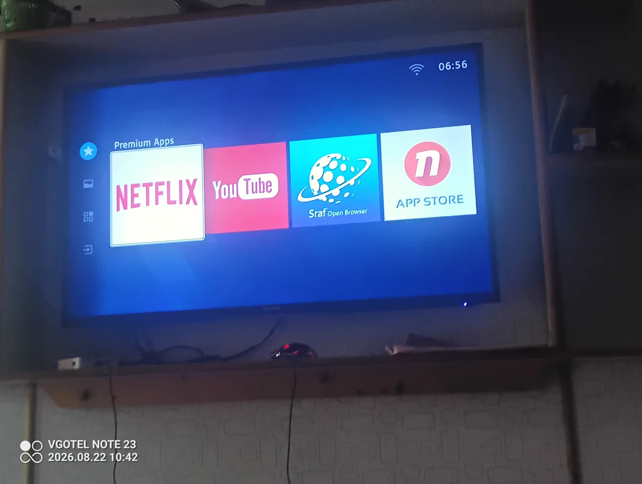 N2179 pw hisense led uhd 1920 p and no scratch all genuine never repaired garuntee