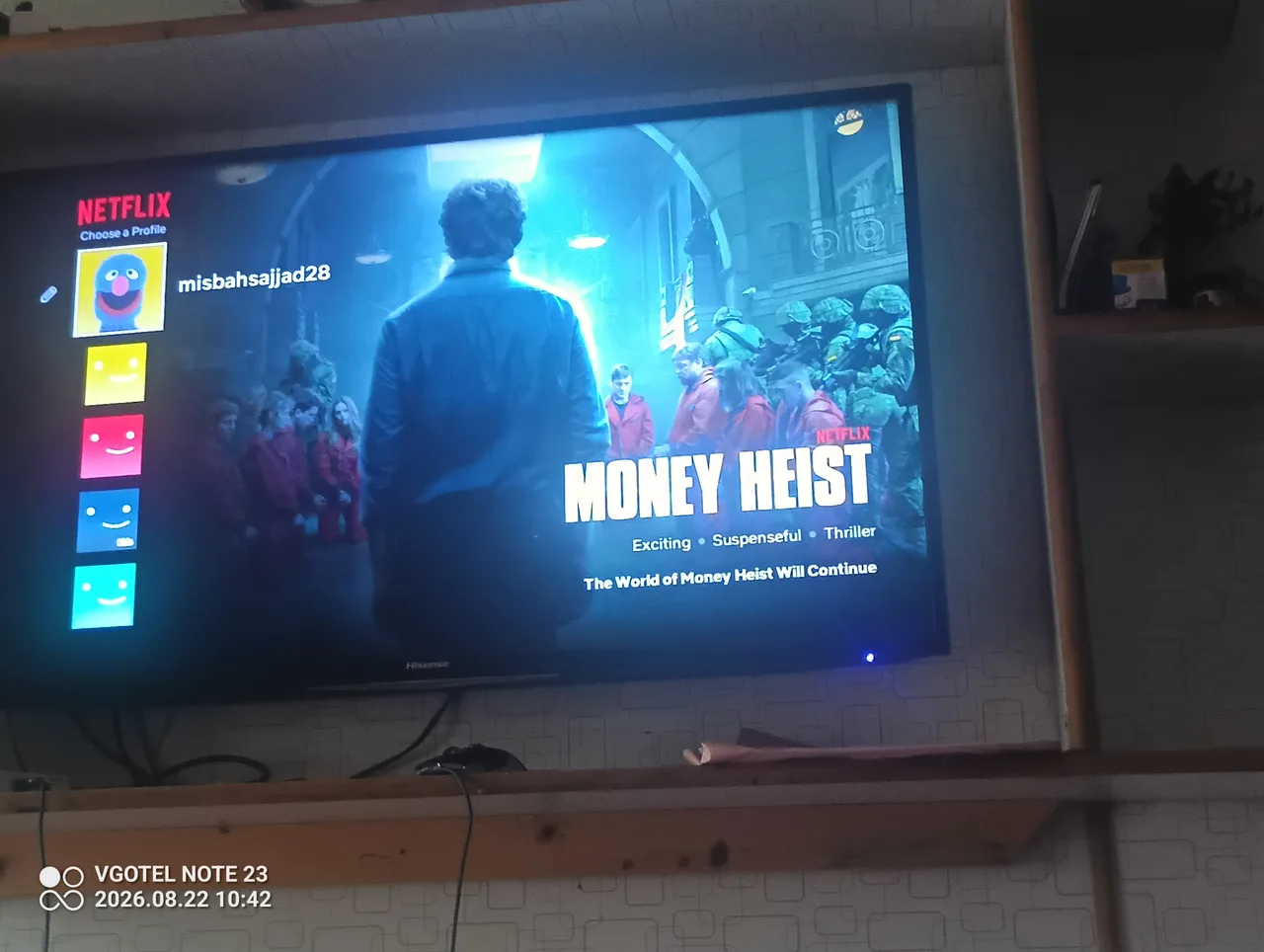N2179 pw hisense led uhd 1920 p and no scratch all genuine never repaired garuntee
