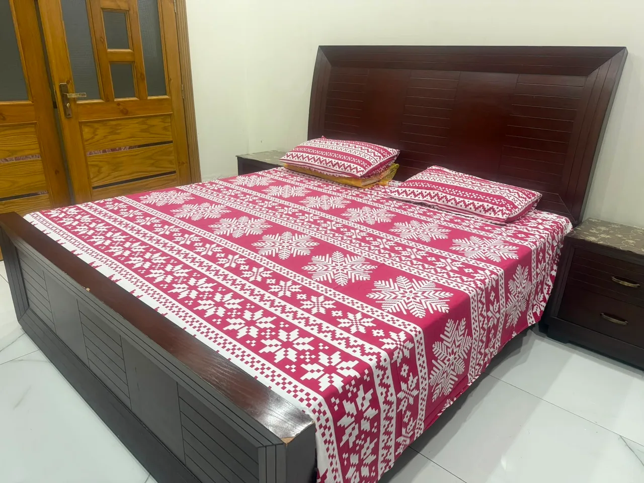 King size bed set with mattress