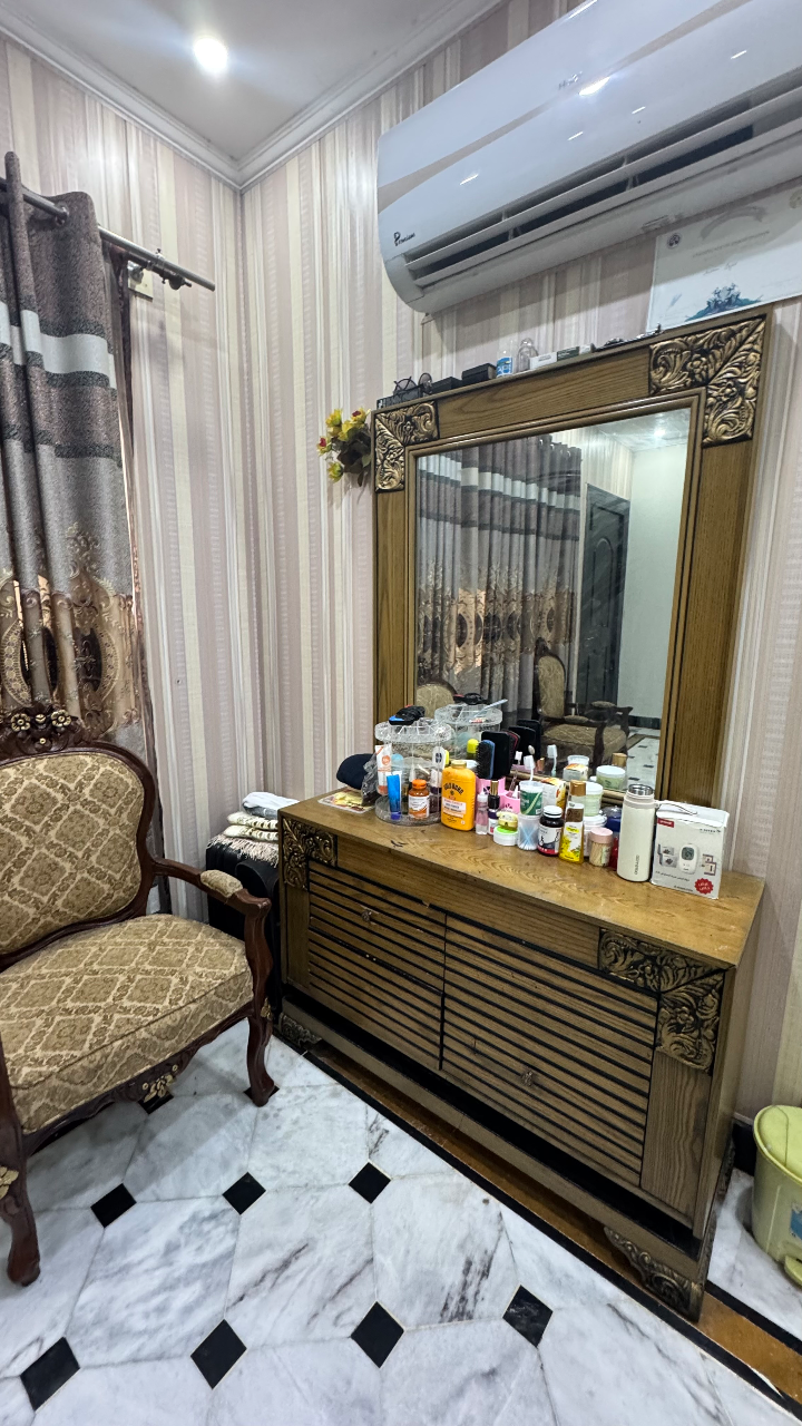 Bedroom set