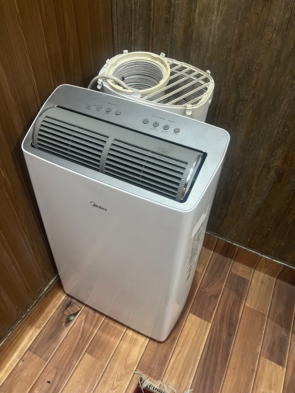 Mobile Type Air Conditioner