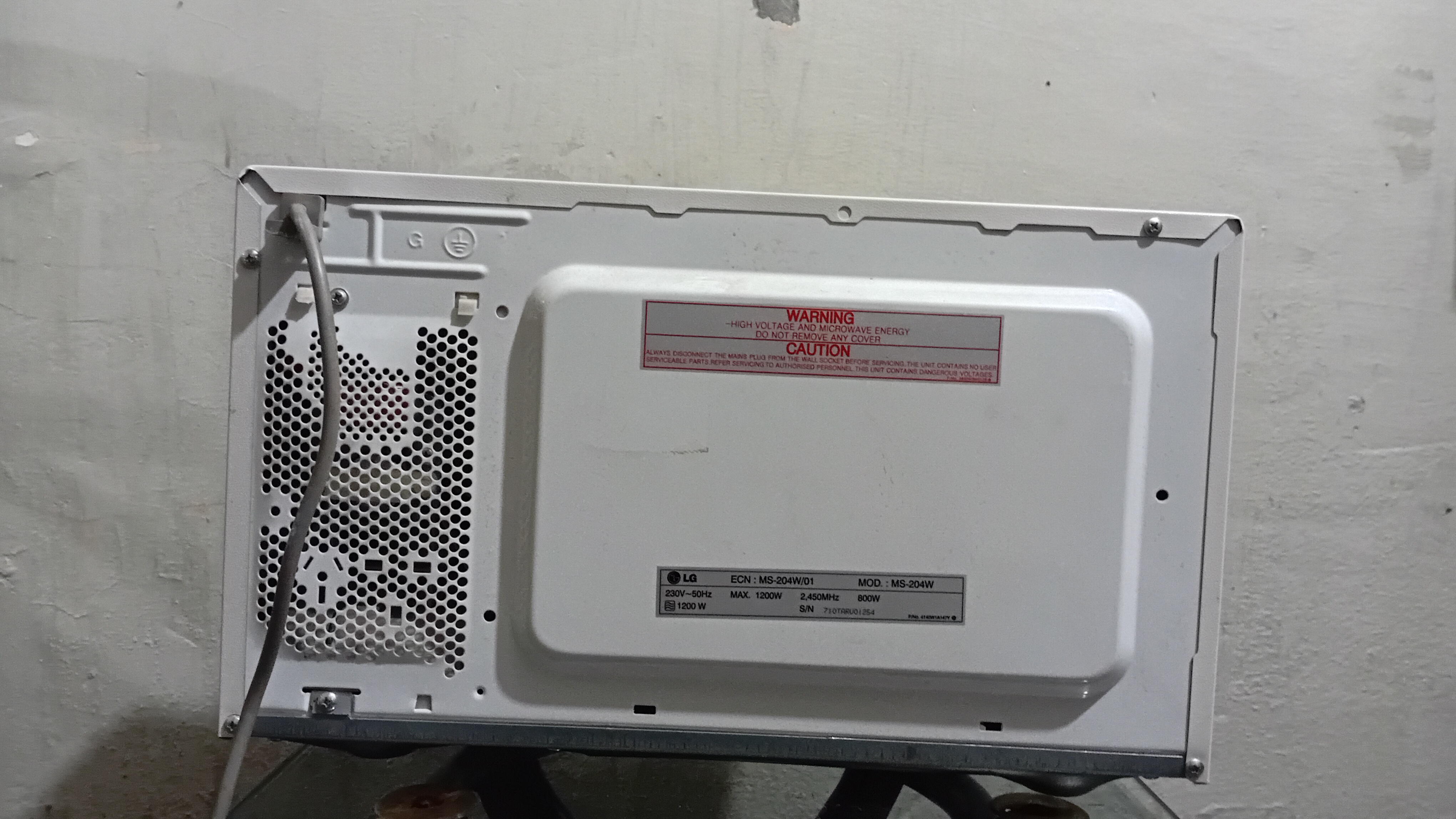 MICROWAVE OVEN