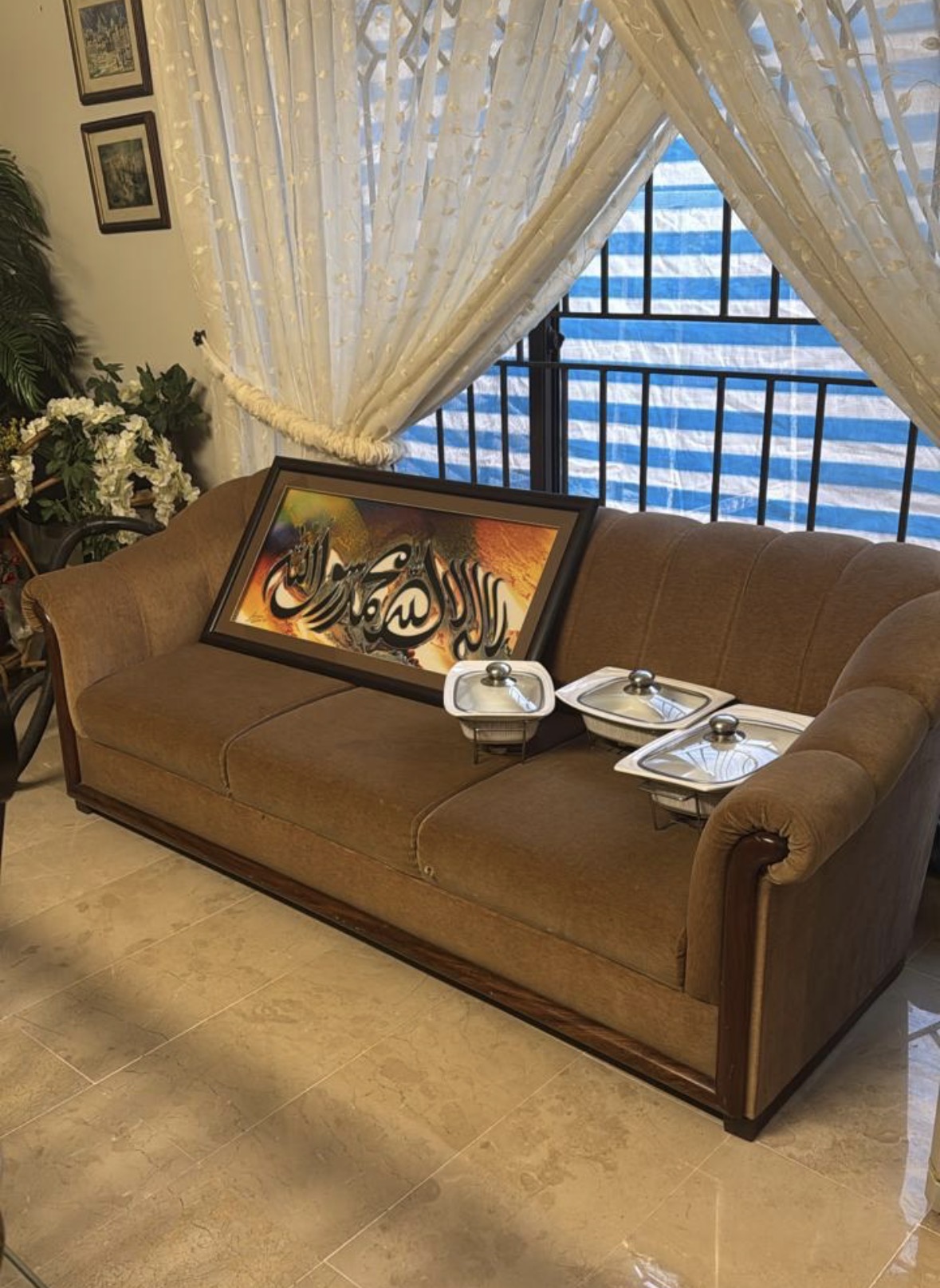 Sofa set