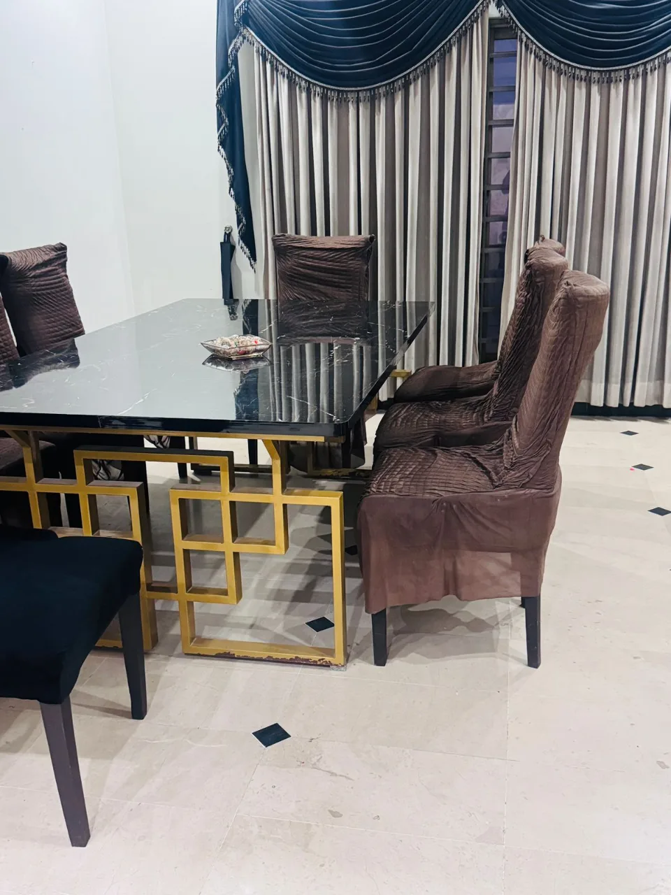 8 seater dining table