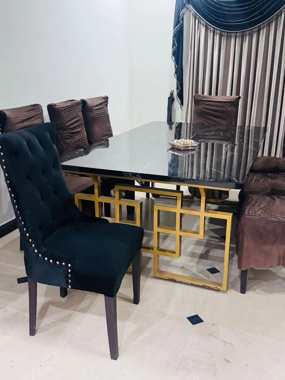 8 seater dining table