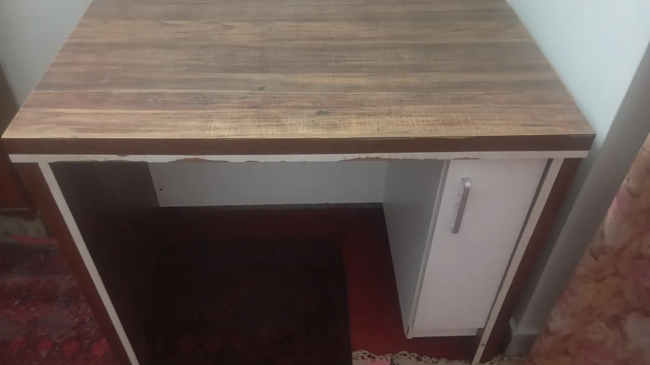Study table/ computer table